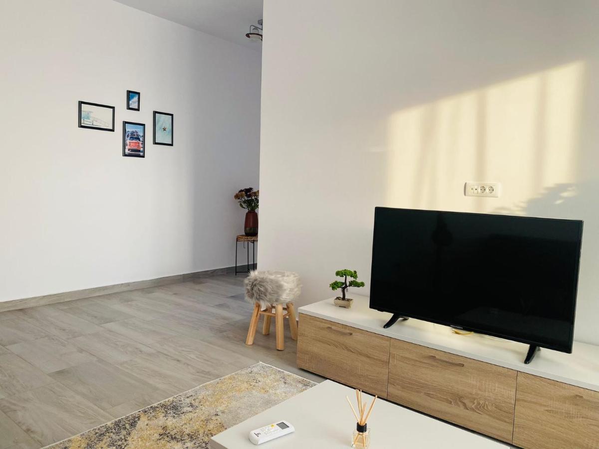 Soho Apartment - City View With Rooftop Garden Bucareste Exterior foto